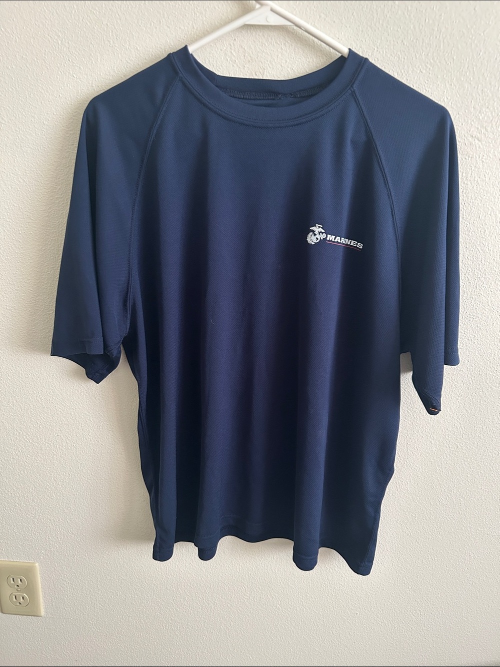 US Marines Navy Blue Crewneck Graphic Short Sleeve Performance Tee: L